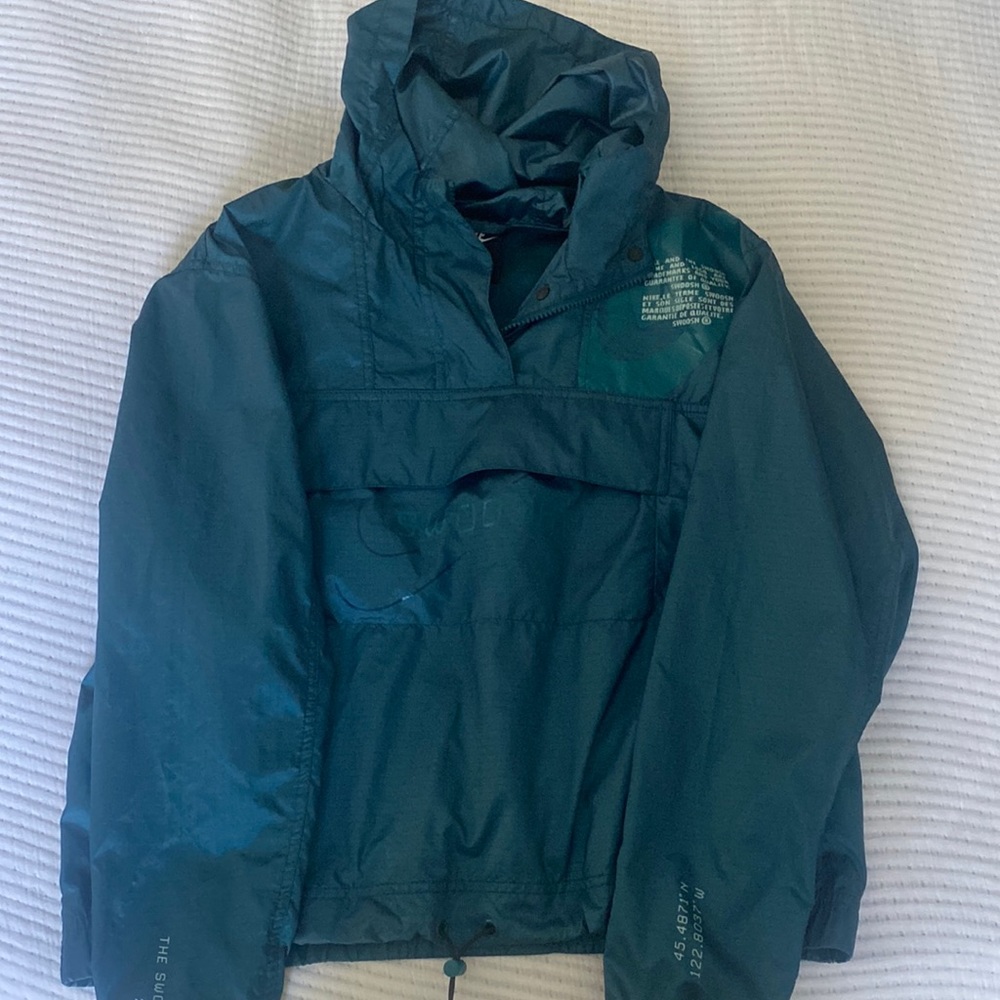 Women’s Nike windbreaker, size medium
